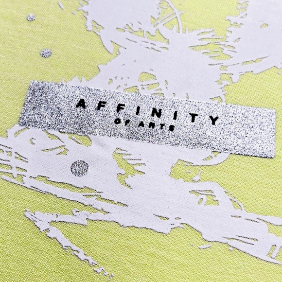 Modern T-shirts with silver print, 100% cotton, available in different colors - Picture 4 of 4